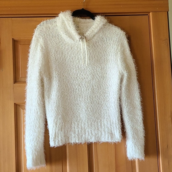 Sweater - Picture 1 of 7